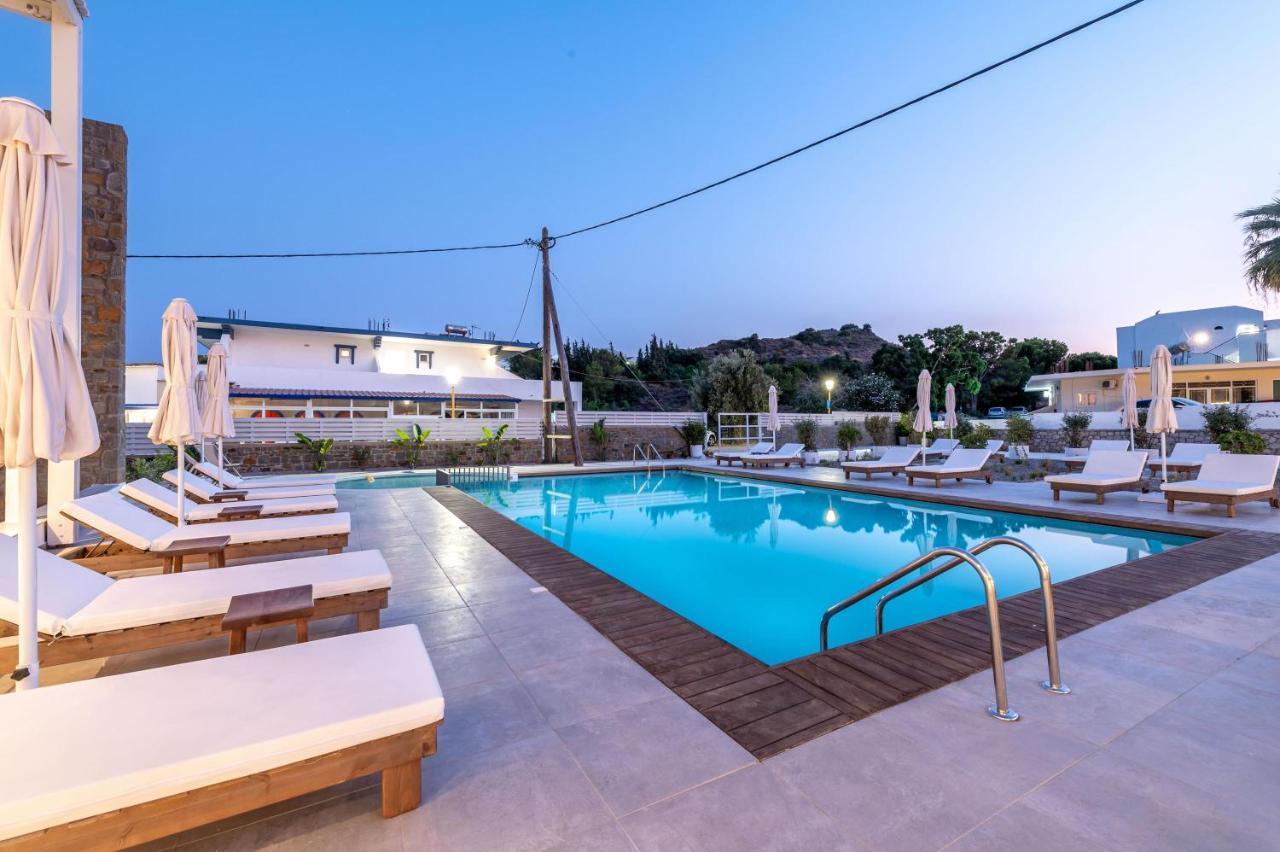 Kellys Luxury Apartments ฟาลิรากี ภายนอก รูปภาพ